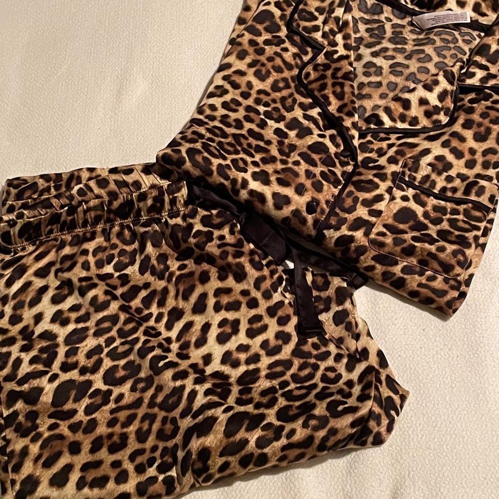 Cheetah print satin pajama set